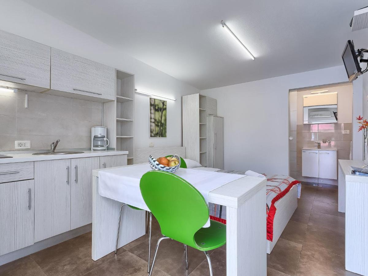 Apartment Nika-10 Umag Buitenkant foto